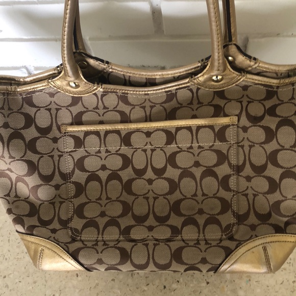 Coach 👜 - Picture 4 of 5